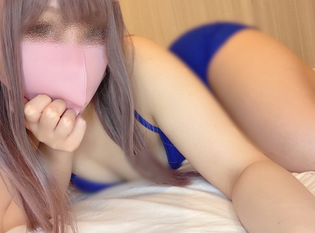 バイブずぼずぼオナニーで大量潮吹き (3/3)