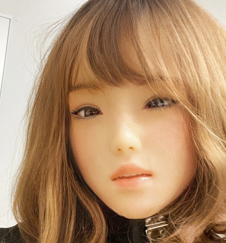 Silk's Living Doll House (SilkLivingDoll)