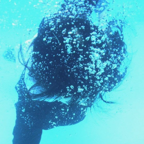 SOAKED WOMAN (スーツ姿にドキドキ)