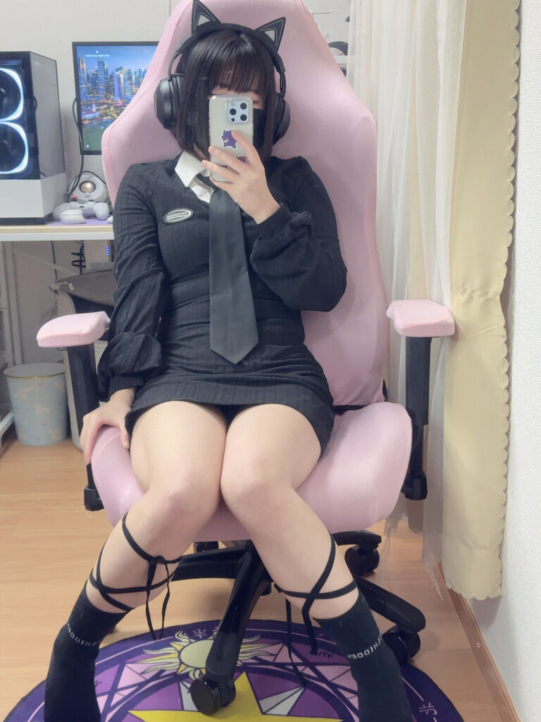うずうず乳首を触りたいにとさま (1/3)