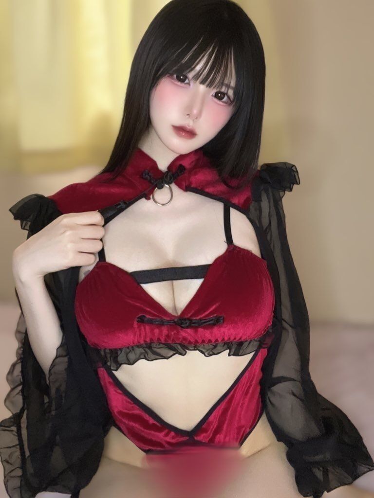 乳揺らしてるだけ