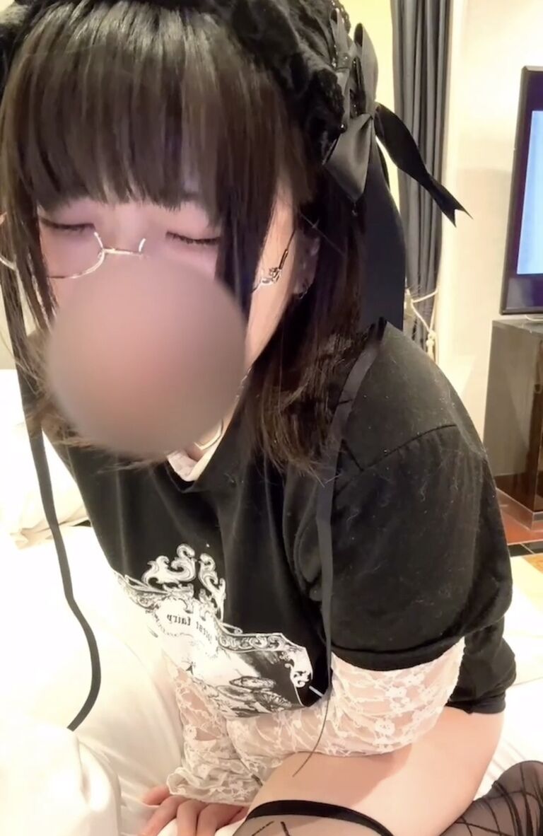 自分の指で気持ちよくなる動画 (1/3)