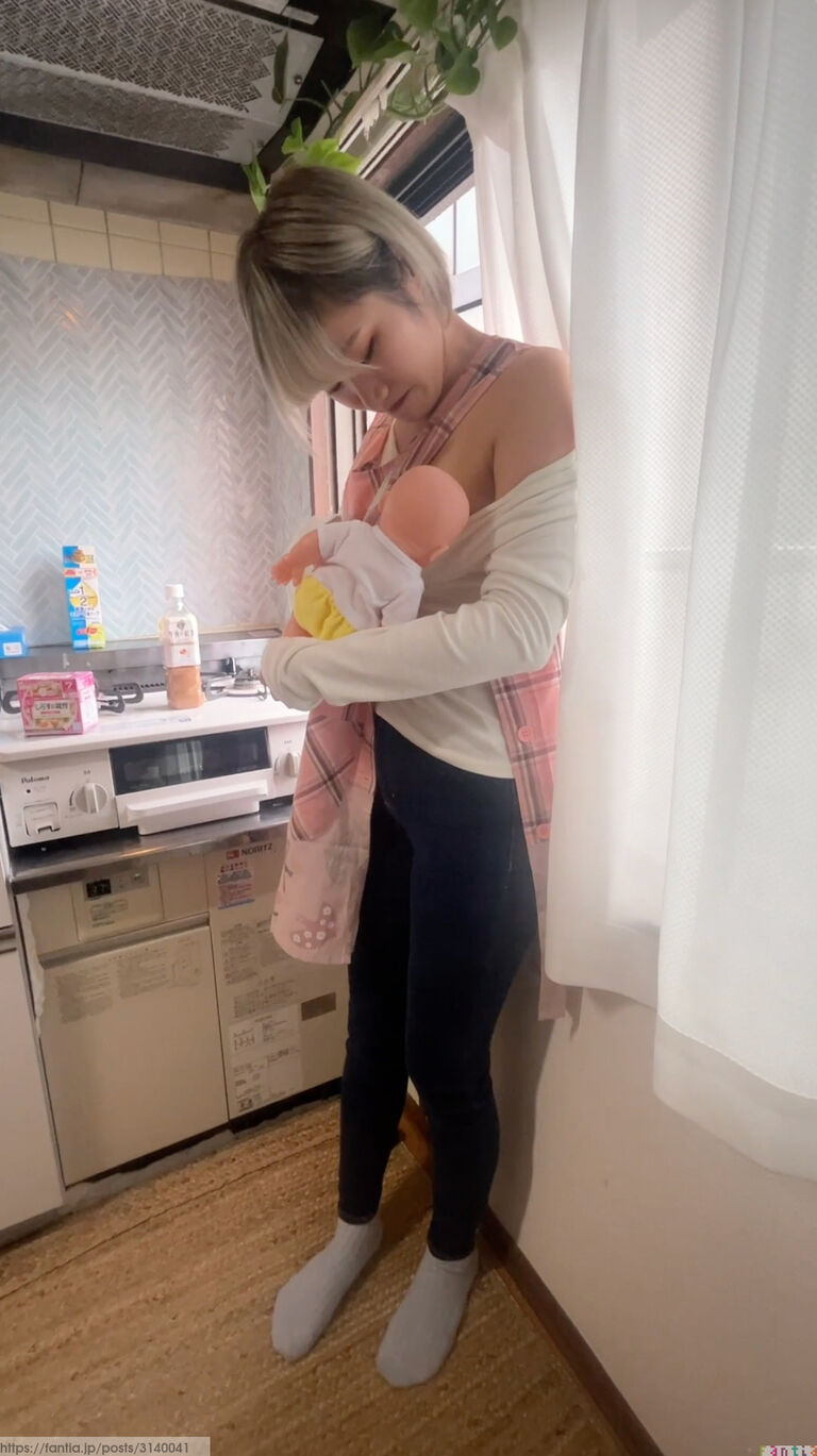 お昼寝前の授乳タイム💤💕 (1/3)