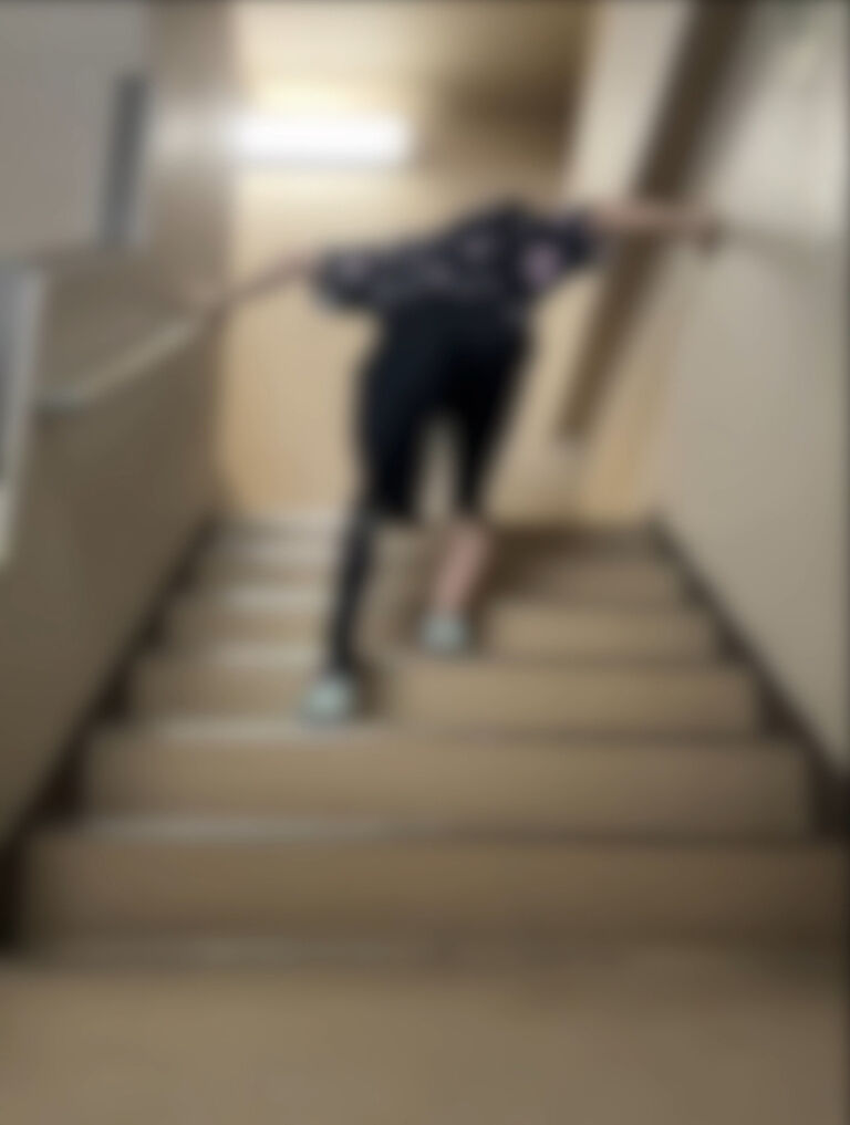 階段はまだ苦手💦
