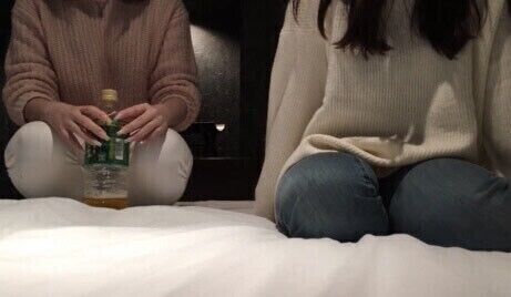 どちらが先におもらししてしまうのか～女神様対決の様子～ (1/3)