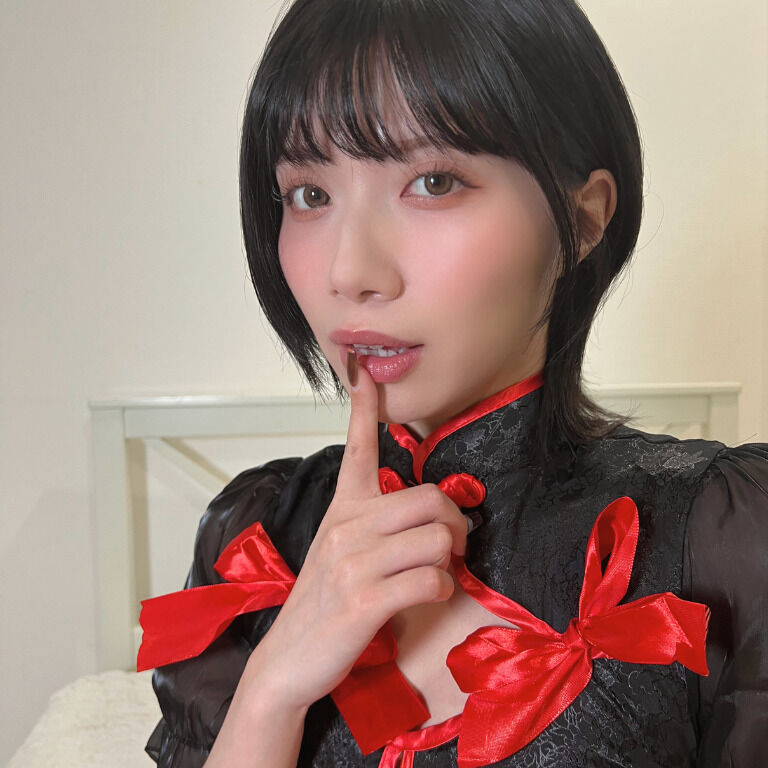 【プラン限定動画👻】チャイナメイドオフショット動画 (1/3)