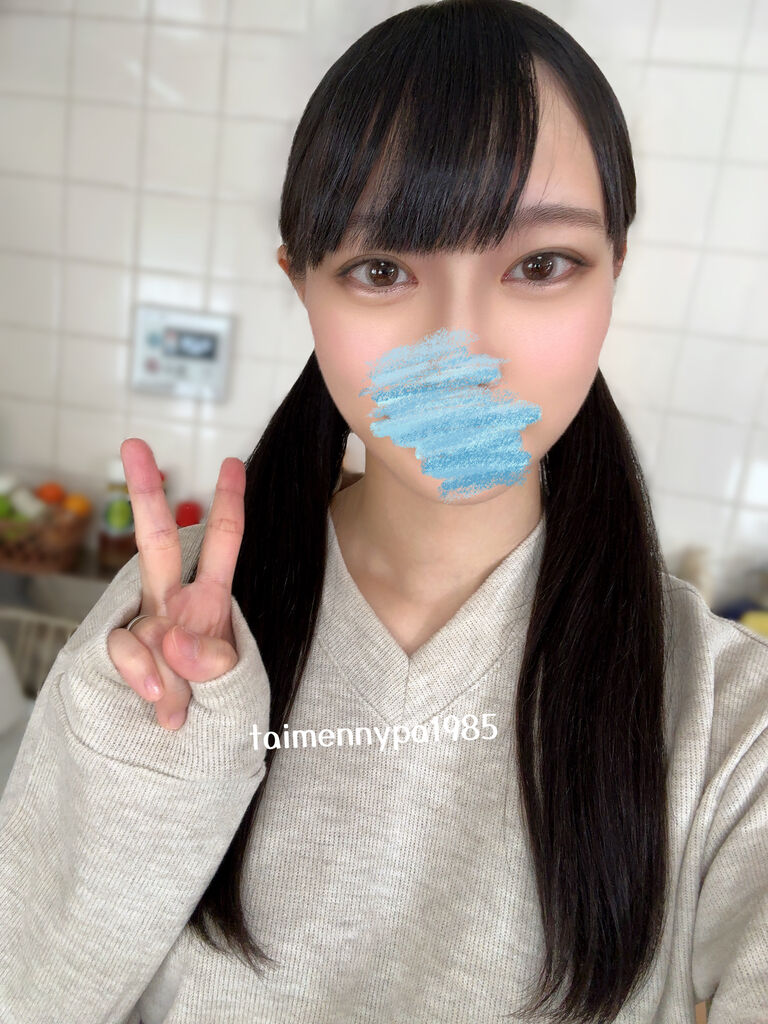 明日は動画2つを再販します!脱いでいる動画の2日目を更新しました!