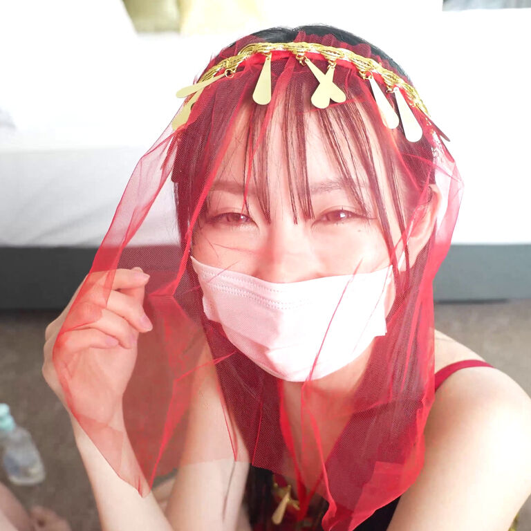 異国風ドレスで陽葵ちゃんが手コキ責め #1