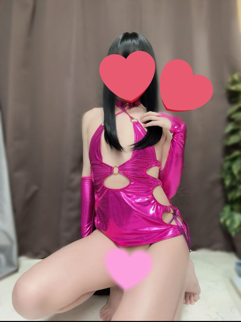 衣装が恥ずかしすぎるからファンティア限定！