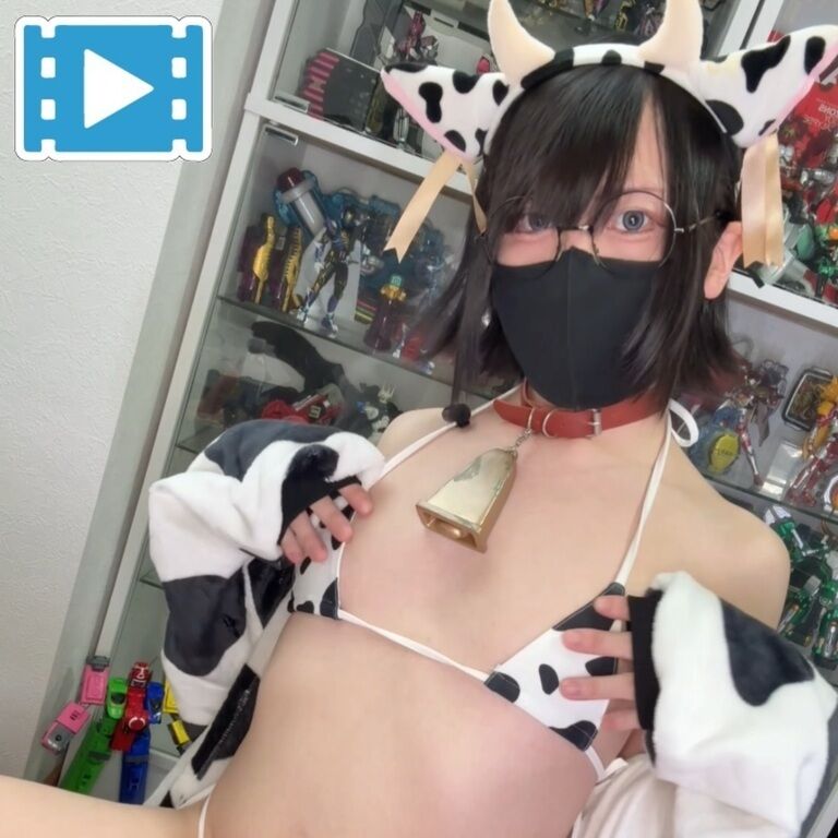 ［動画］いつものウシ＋原寸型オブジェ