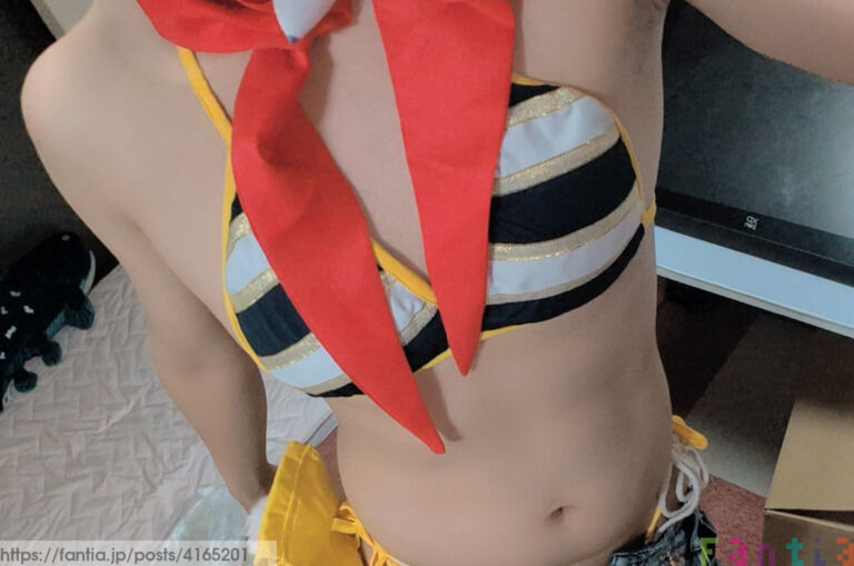 水着イズナ (1/3)