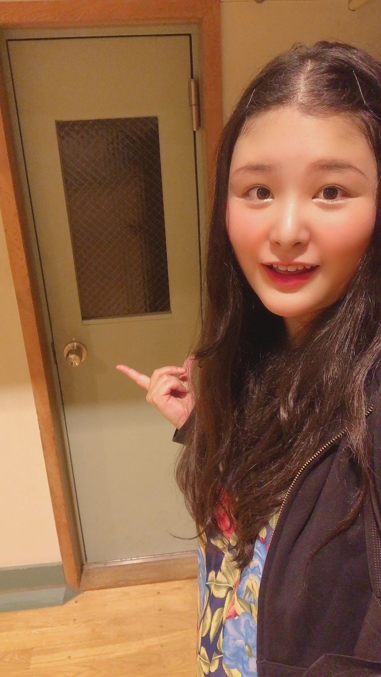 ちなみ酒 秘密の細い扉 ちなみんのぽっこりお腹で通れるのかな ちなみ酒ファンクラブ Chinamisake S Fan Club の投稿 ファンティア Fantia