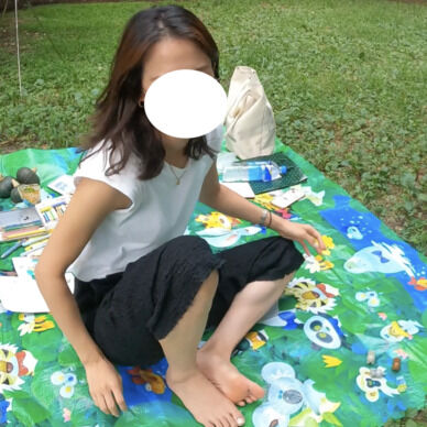 有『私足の裏絶対汚い…』夏の公園で25歳のOLさんに足元を撮影させていただきました 【本編お顔ぼかしなし】リクエスト復刻です