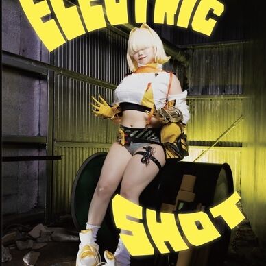 【C104】エレグコスプレ写真集　冊子版