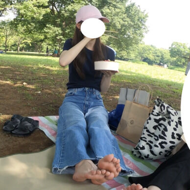 【本編お顔ぼかし無し】26歳の可愛いOLさんに素足を撮影させていただきました　リクエスト復刻です