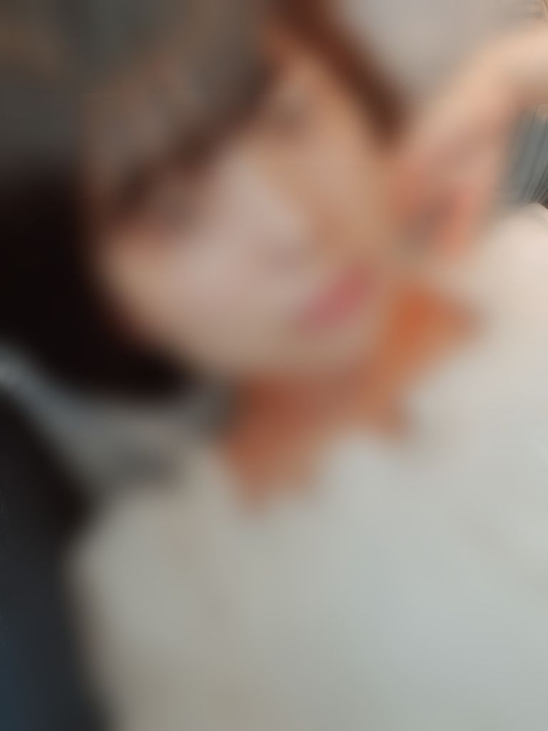 気取り過ぎて恥ずかしく載せられずに居たが、盛れたので本当は誰かに見てほしいシリーズ3枚セット【第1弾】寝そべりセクシー風①