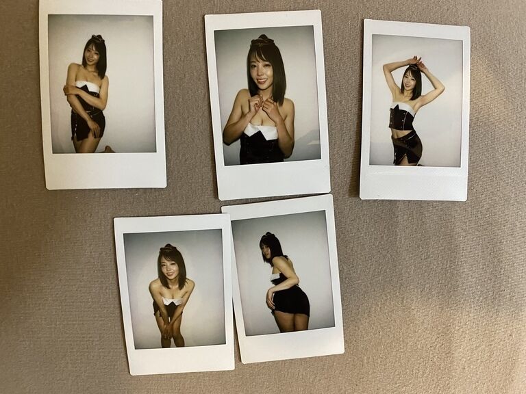 ミニスカ添乗員さん風チェキ