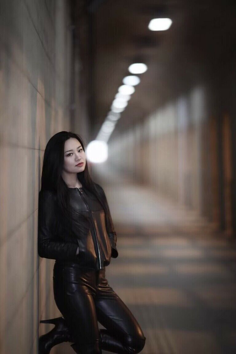 蜜蜂マーヤ女王のダウンロード限定写真集 jpeg 20枚