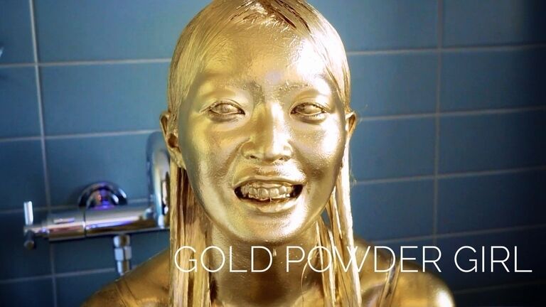 Gold Powder Girl 01