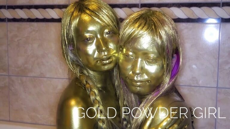 Gold Powder Girl 02