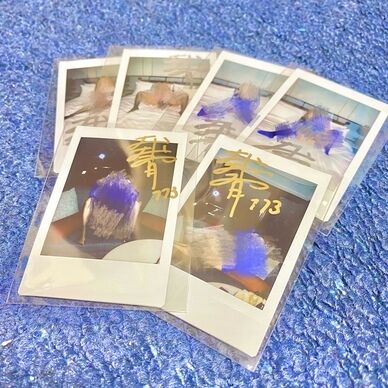 世界に一枚の✨サイン入りスト足チェキ