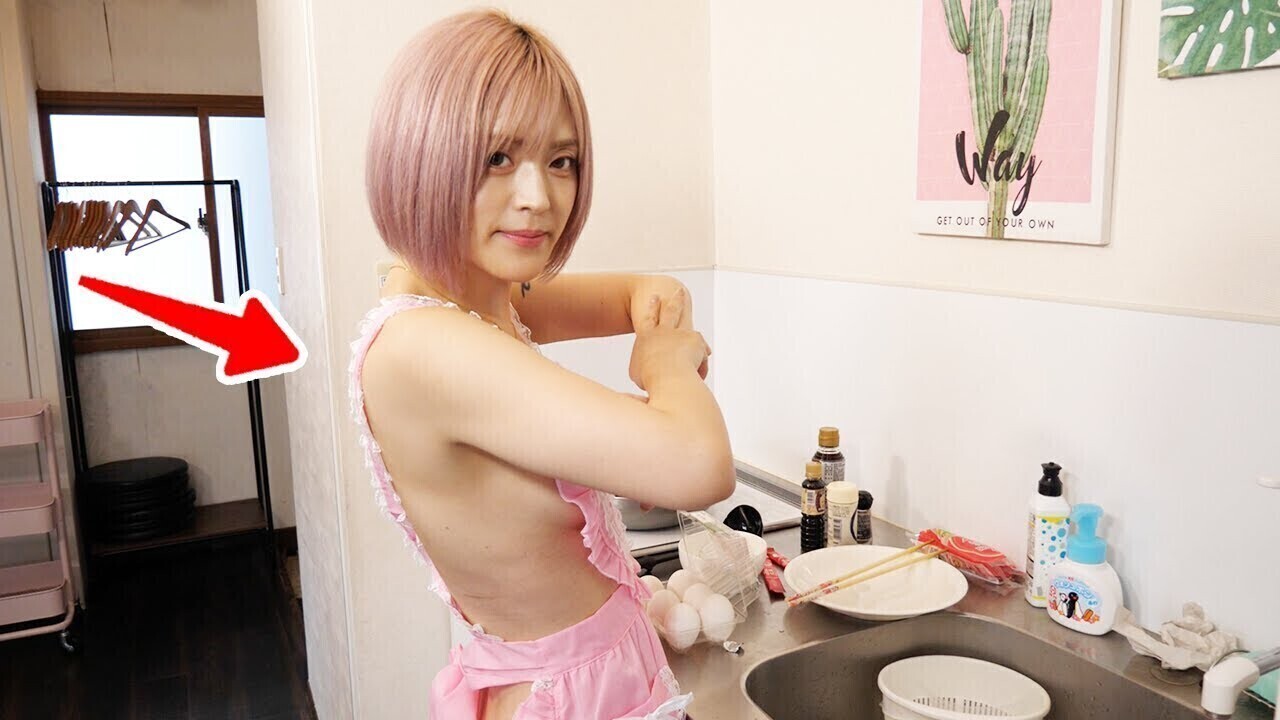 半額以下💕】【ノーブラノーパン】裸エプロンでチャーハン作ったよ💕 裏あず (板垣あずさ)の商品｜ファンティア[Fantia]