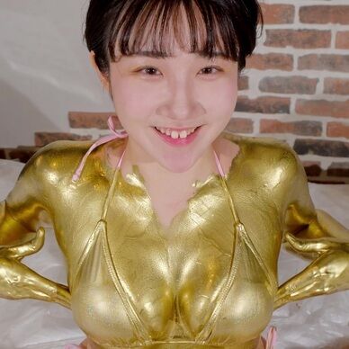 FHD はじめての金粉　東野羽海さん