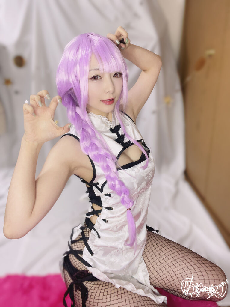 あみあみスリットチャイナ娘🐼チェキ
