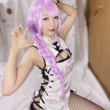 あみあみスリットチャイナ娘🐼チェキ