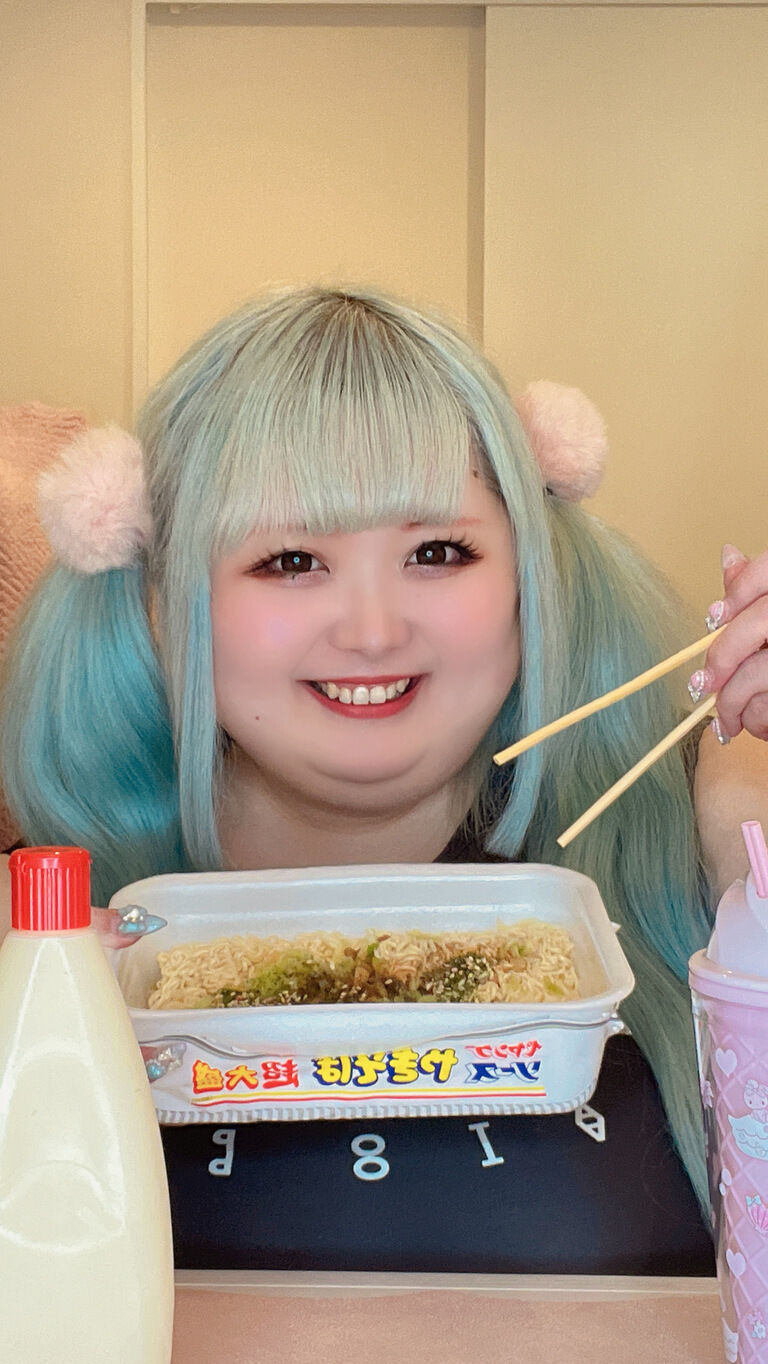 ペヤング大食いチャレンジ動画