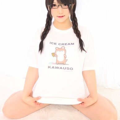アイスクリームカワウソTシャツ