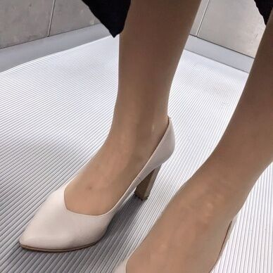 3つ動画☔️雨の仕事の日のびしょ濡れパンスト