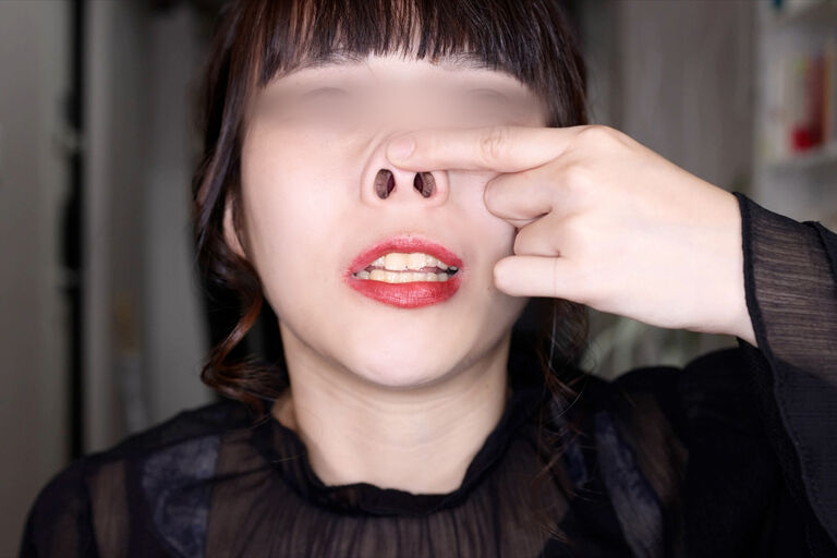 熟女の鼻フック