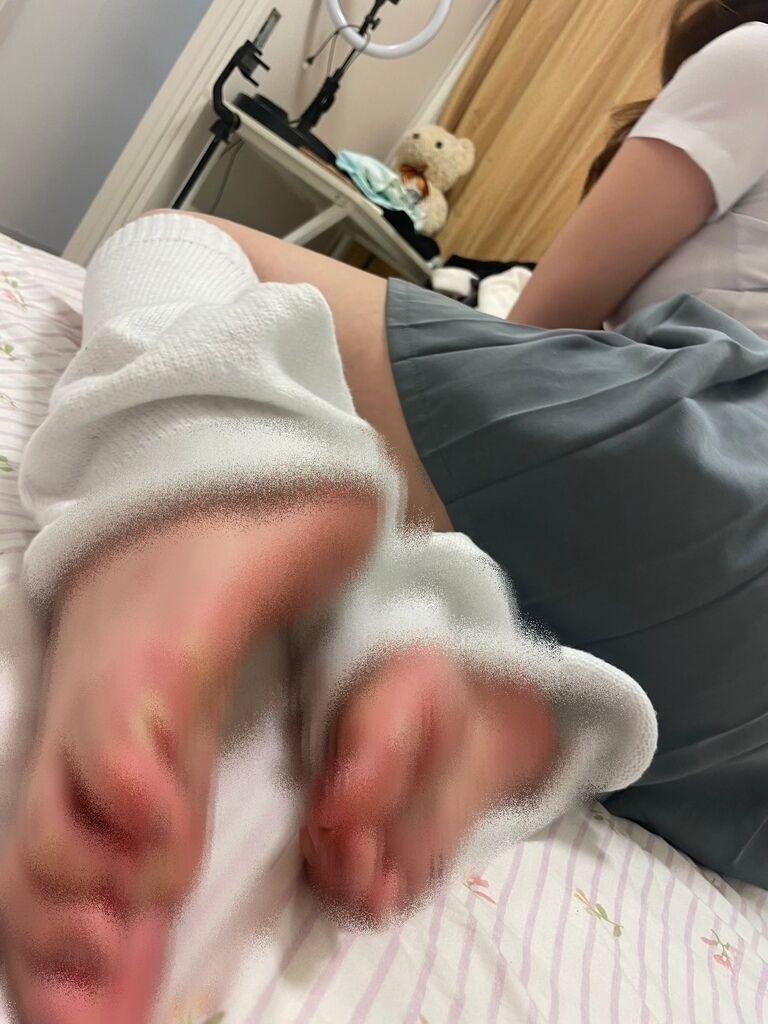 まゆしぃ足裏コラボ🦶