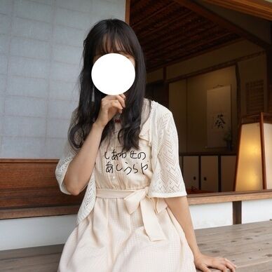【本編お顔ぼかし無し】スタバでバイトしてる可愛い女子大生さんの汗でゴミがついた足と足裏を撮影させていただきました