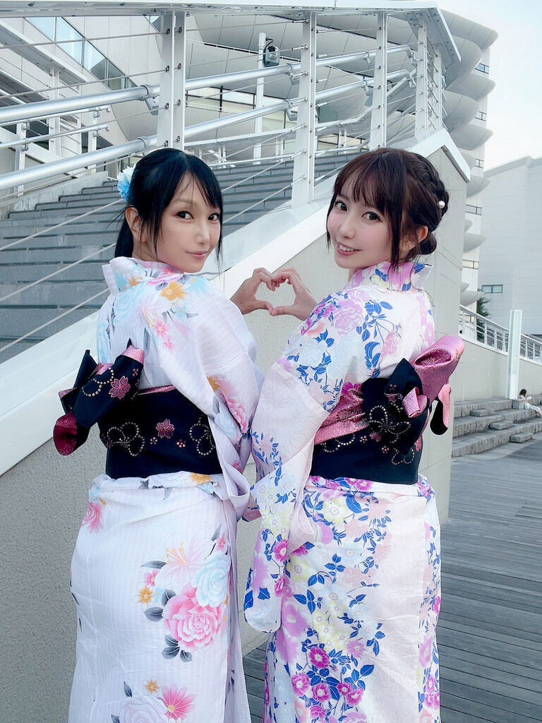レン&みゅ。エモエモ浴衣デート💕