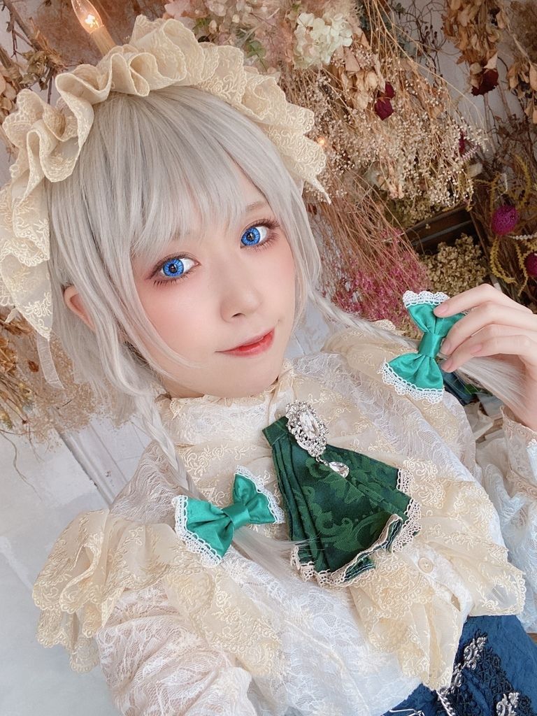 お好きな衣装+ポーズで自撮り🍎🍏