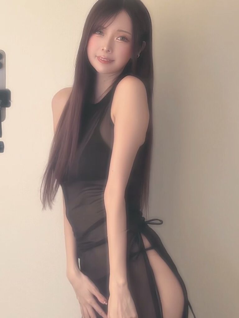 セクシー衣装でえちえちTikTokダンス　Ver.2