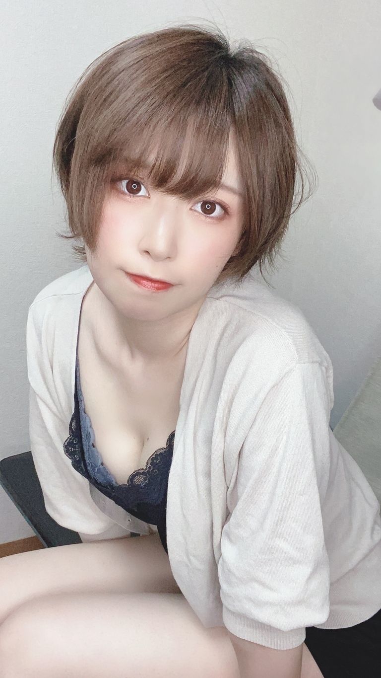 お好きな衣装で動画&自撮り🍎🍏