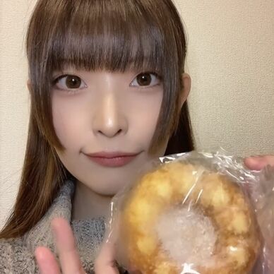 クグロフ食べる(動画2本セット)