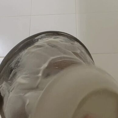 顔面ストッキングとパイ投げ