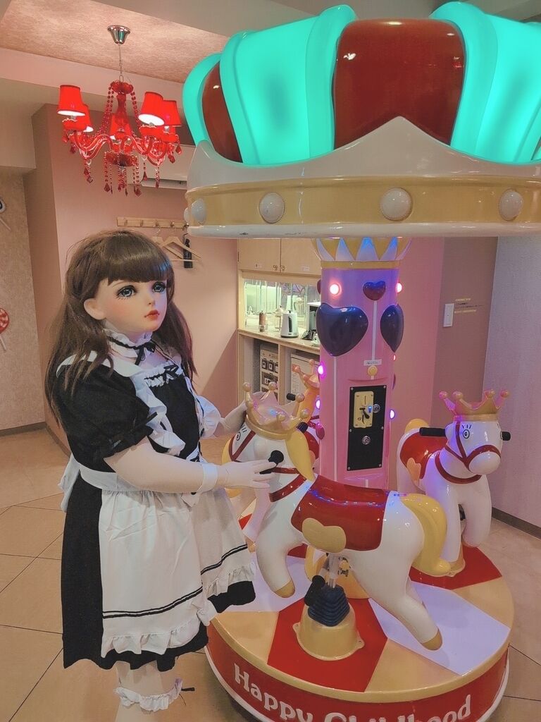 着ぐるみさんメリーゴランドで回る
