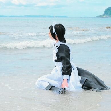 海で水遊び