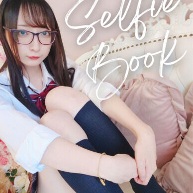 シロクロ猫の自撮りまとめ。(制服)