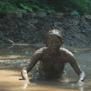 4K 夏のどろあそび　いいなりなおさん