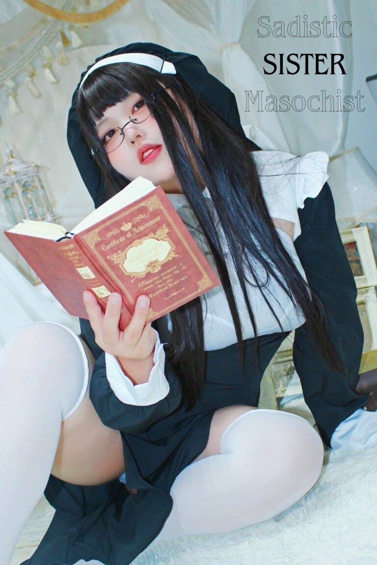 S or M ? SISTER photo book