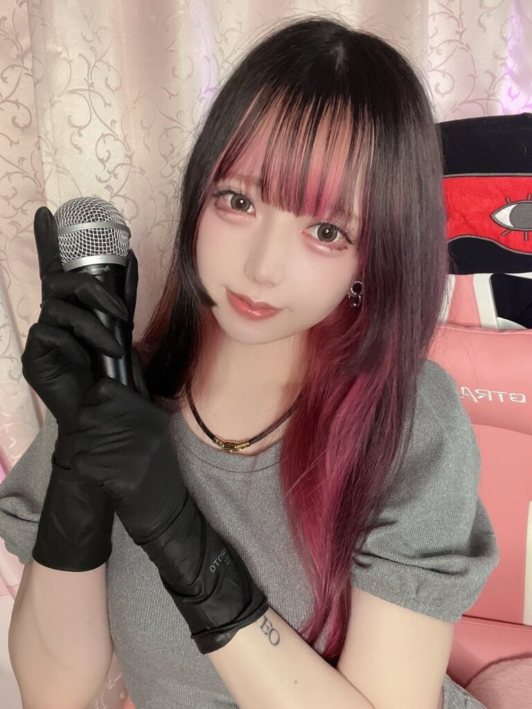 マイクをゴシゴシする動画...💓‪