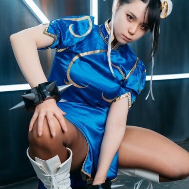 百裂脚💥 春麗コスプレ写真集💥太ももが〇〇的太さ‼️