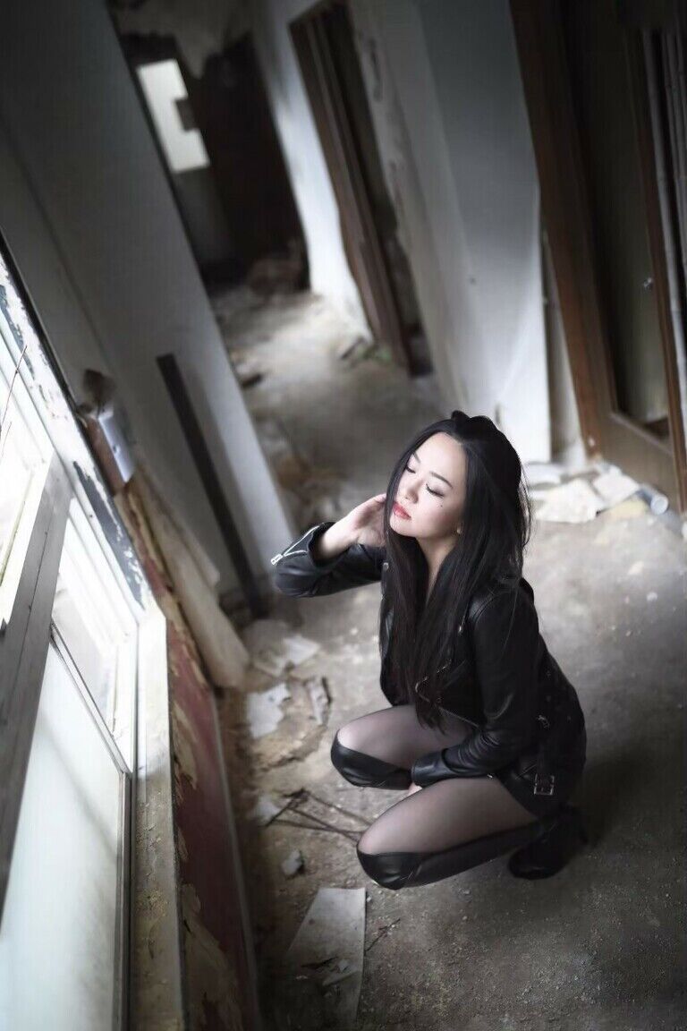蜜蜂マーヤ女王のダウンロード限定写真集 jpeg 20枚