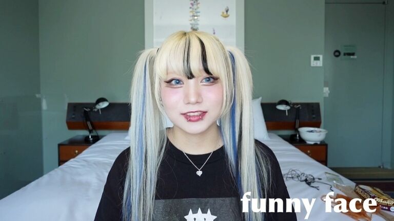 FUNNY FACE 00